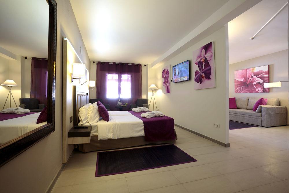 FERGUS Style Bahamas Hotel Playa d'en Bossa Bagian luar foto